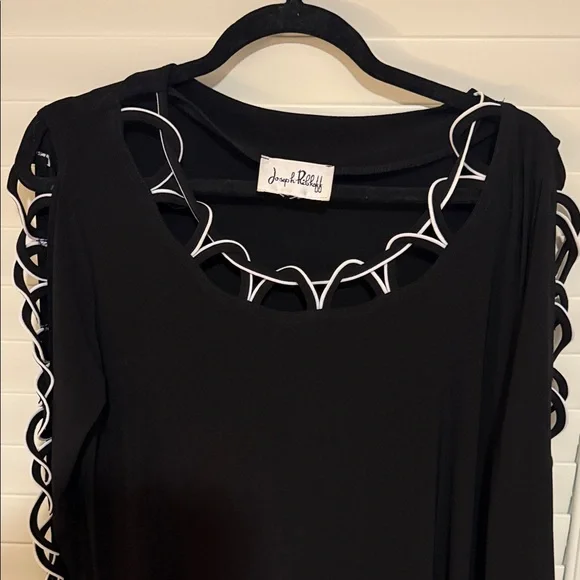 Joseph Ribkoff Black Blouse with White Detailing large-extra large - Picture 2 of 5